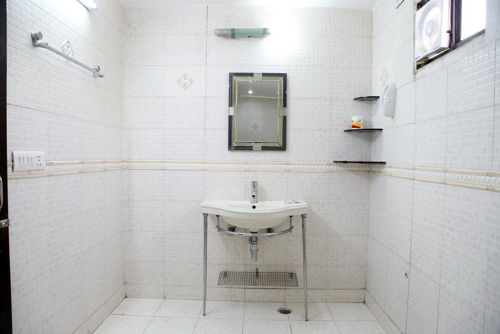 Hotel Ananda Delhi  Room photo