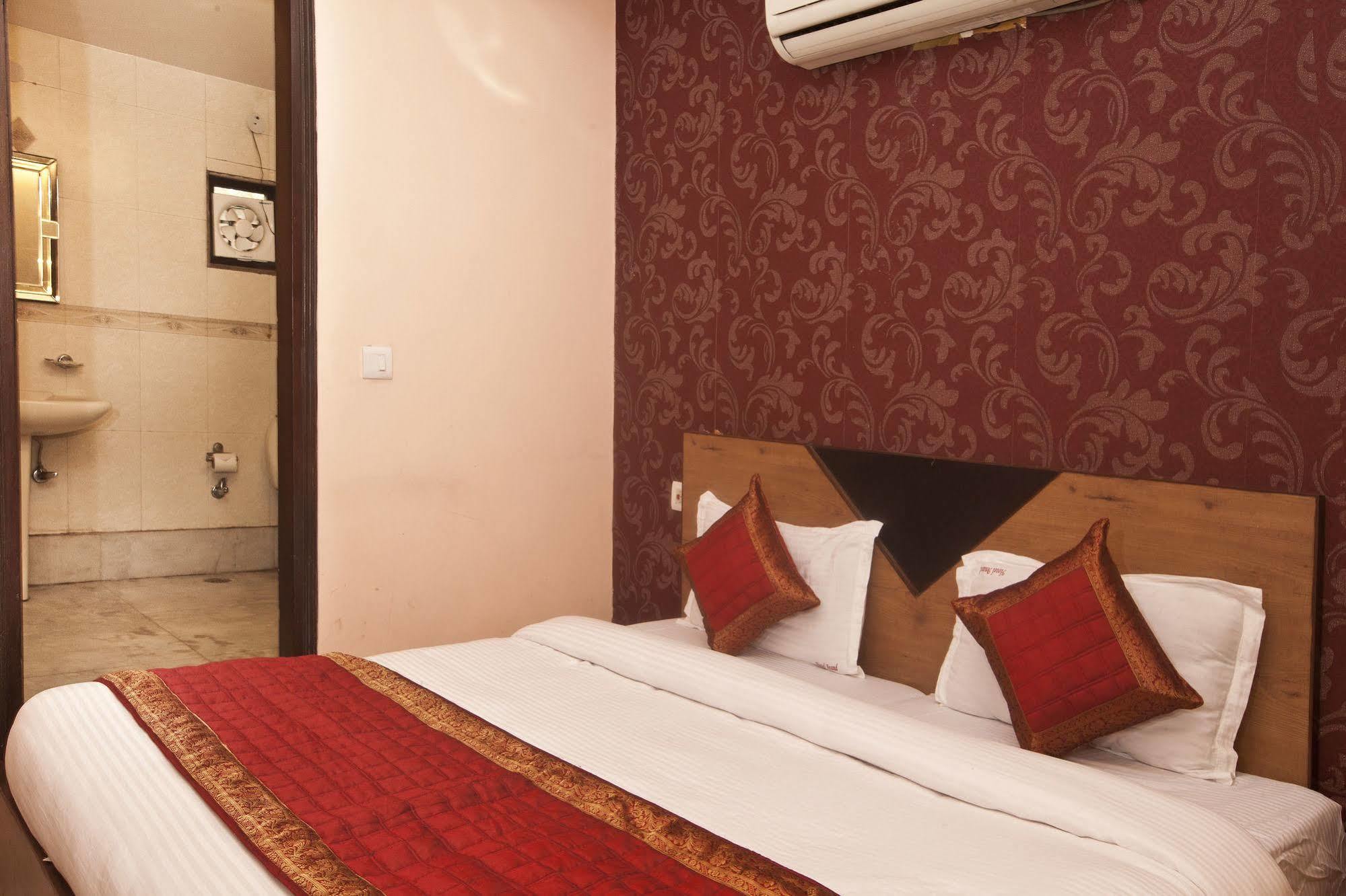 Hotel Ananda Delhi  Exterior photo
